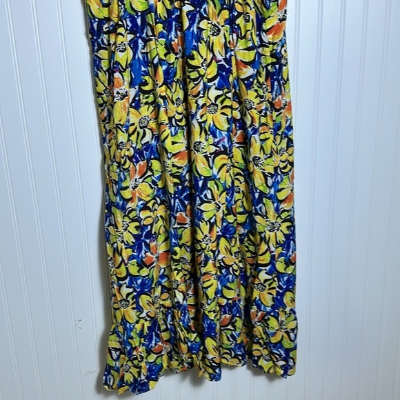 Skies are Blue Curvy, Size 1X floral Midi  dress, lined smoked Back ruffle trim - Picture 8 of 13